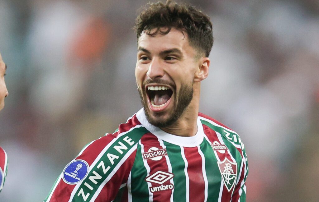 Da base brasileira à titularidade na Bolívia Robson Matheus faz dois gols e afun