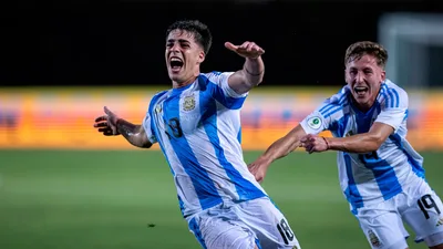 Puma Rodríguez marca dois e vira o artilheiro improvável do Vasco