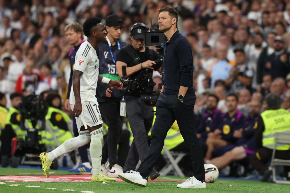 O vestiário fraturado depois de Xabi Alonso Arbeloa no centro da crise que pode
