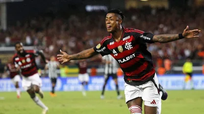 Quatro desfalques e um quebra-cabeça tático para Jardim montar contra o Vasco
