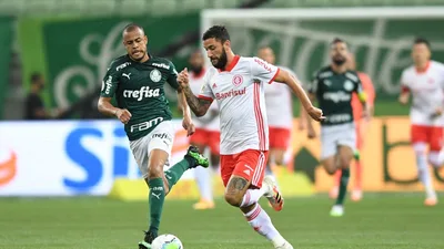 Palmeiras recebe Santos precisando de dois mundos diferentes na tabela