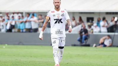 Santos poupa Neymar no sintético e vai ao Allianz sem sua principal arma