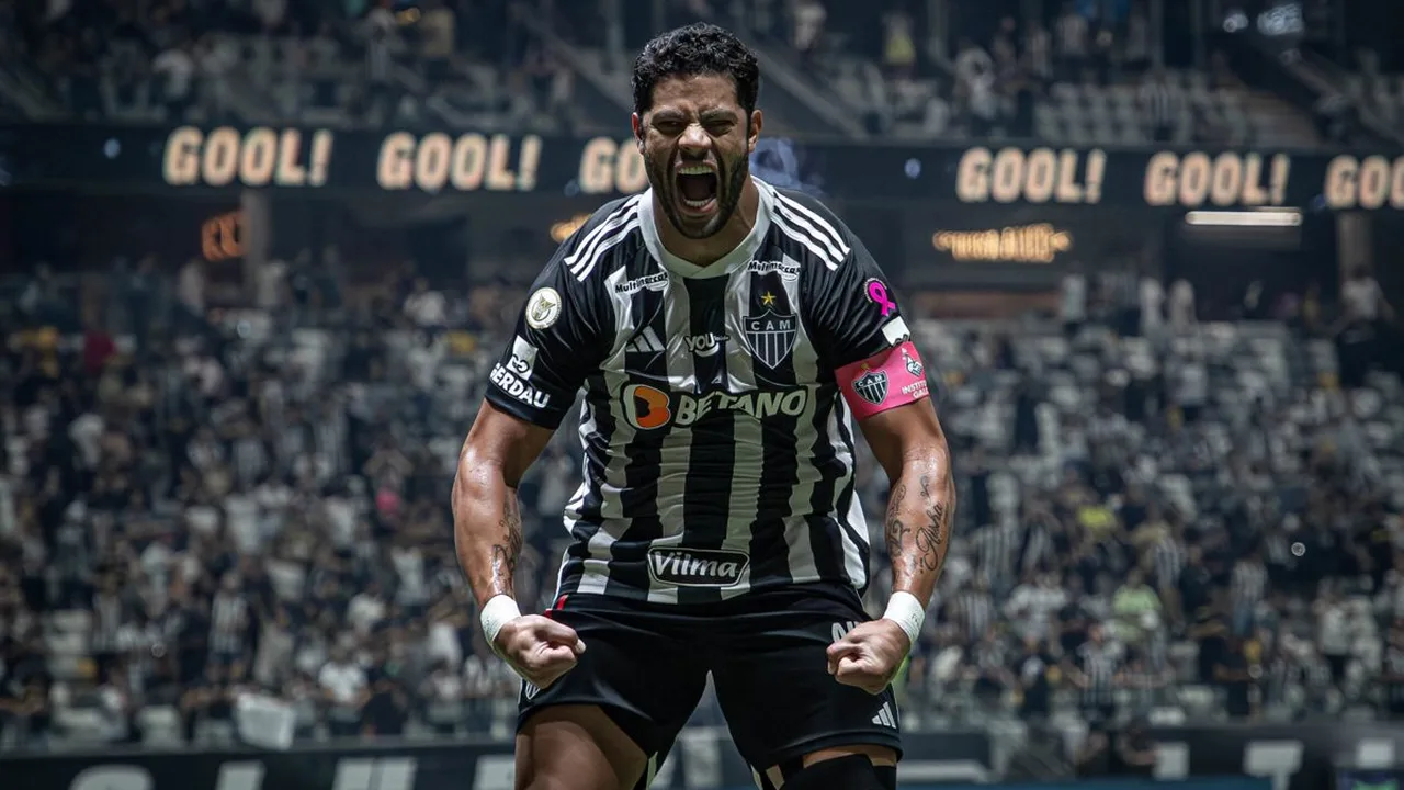 Hulk comemorando gol com a camisa do Atlético-MG na Arena MRV em Belo Horizonte