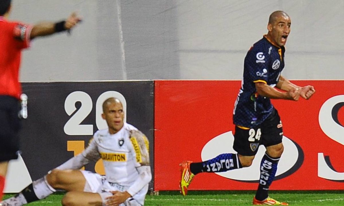 A reconstrução tática de Franclim Carvalho Nove jogos sem perder e Franclim Carv