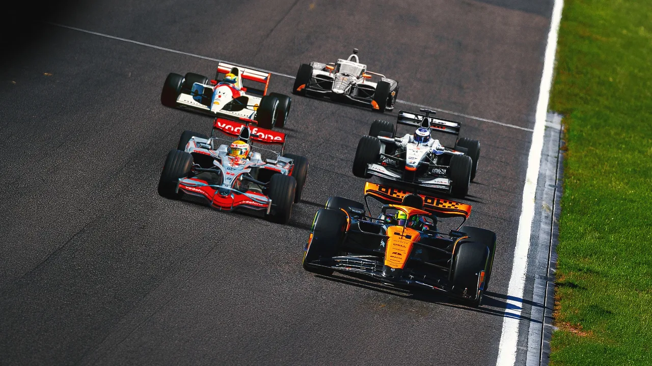 Lando Norris com o McLaren atualizado no Miami International Autodrome durante a sprint qualifying do GP de Miami 2026