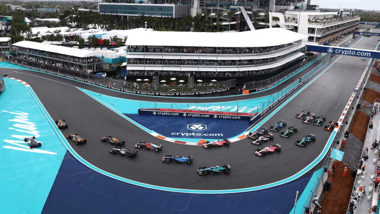 Quem se beneficia diretamente Mercedes não é a favorita em Miami e iss