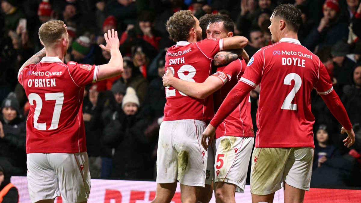 Quem se beneficia diretamente Wrexham fica fora dos playoffs e vê plan