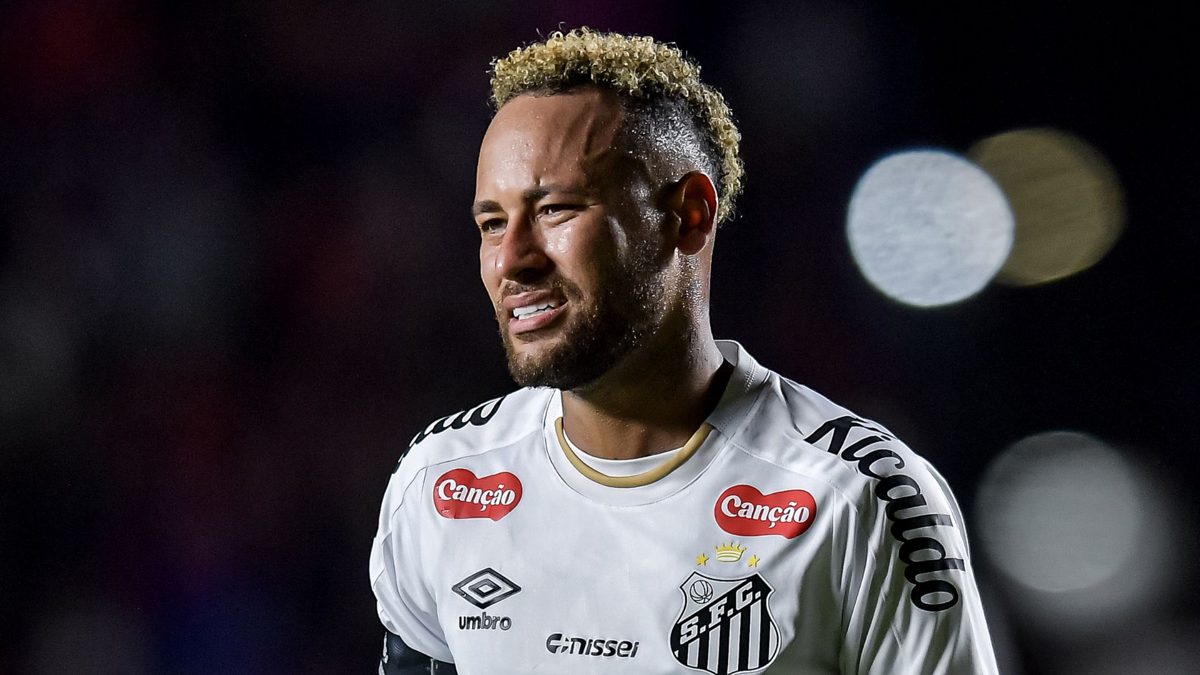 O diagnóstico do momento O gramado que Neymar recusa e o futebol