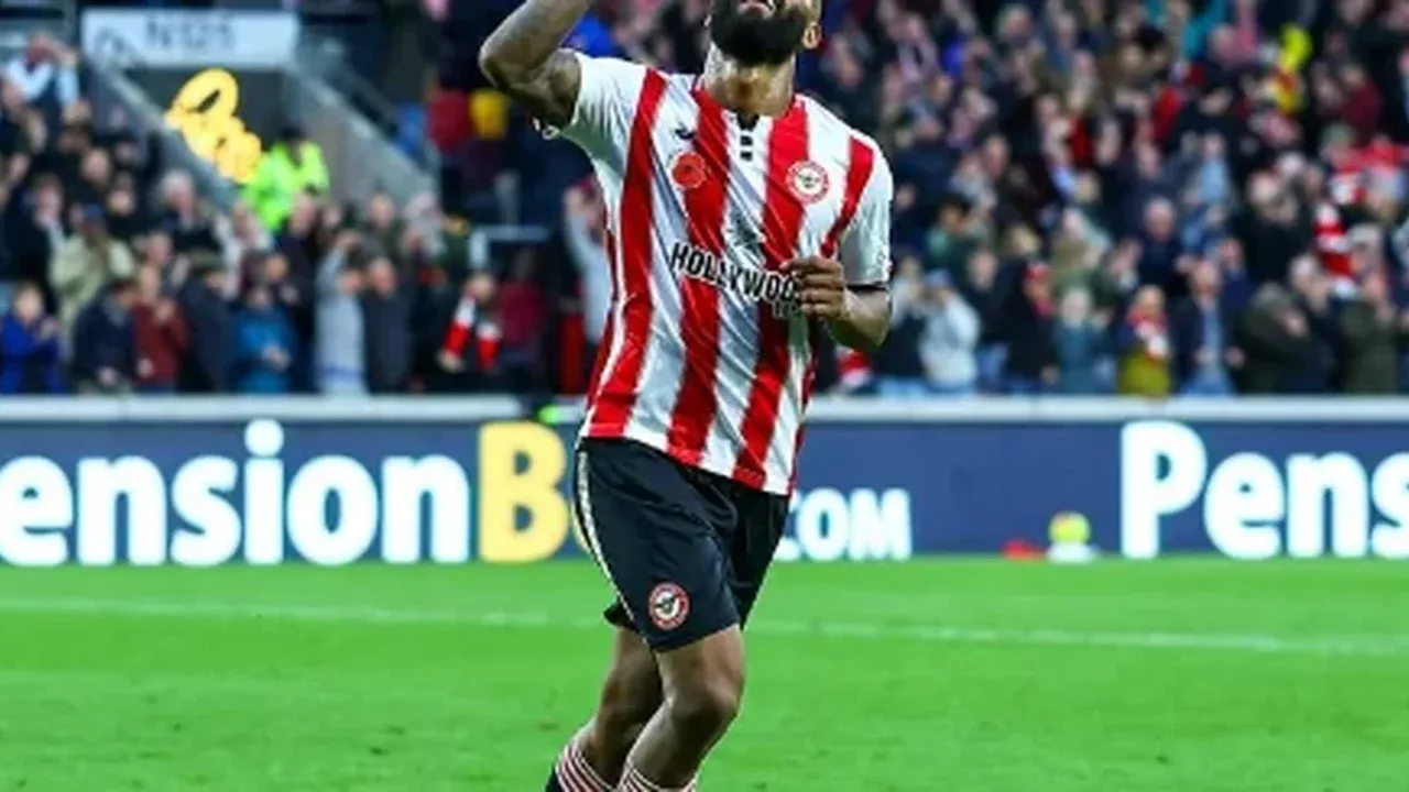 Igor Thiago comemorando gol pelo Brentford no Gtech Community Stadium na Premier League 2025/26