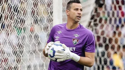 Fábio, o goleiro que desafia o tempo no Fluminense aos 45 anos