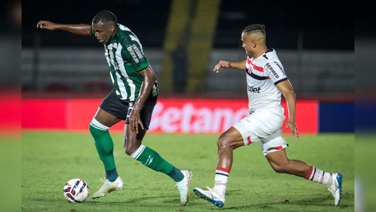 O começo eufórico (ou tenso) Vitória goleia Coritiba por 3 a 1 no Bar