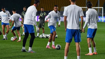 Medina vira o jogo contra Robinson e apaga fantasma de Paris