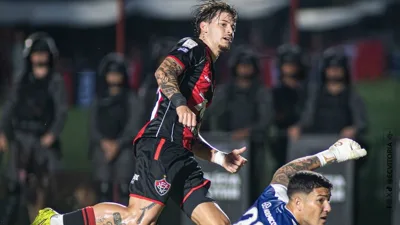 Duas expulsões, zero gols e uma bola salva na linha na Baixada