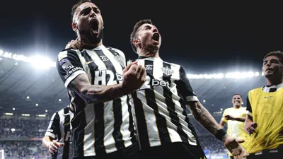 Galo segurou o Clássico com dez homens e a crise perdeu a voz