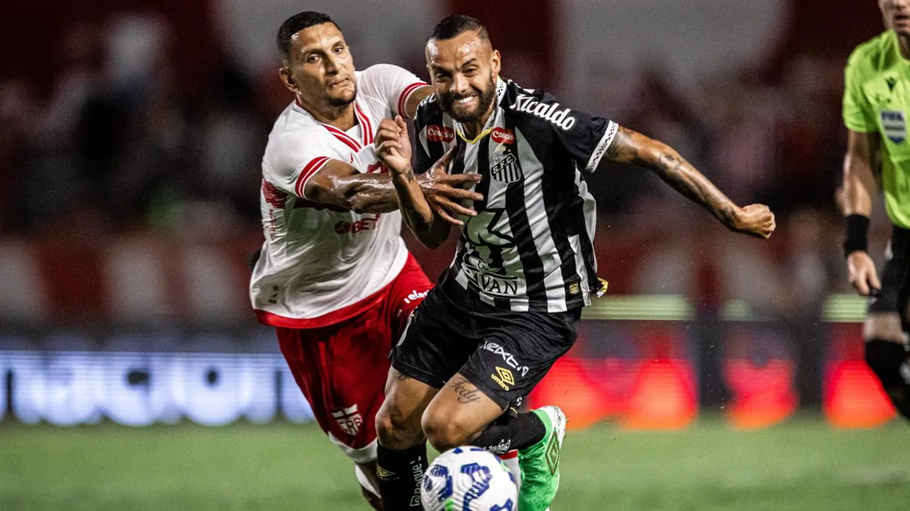 Neymar e Robinho Jr. durante treino do Santos no CT Rei Pelé em 2026