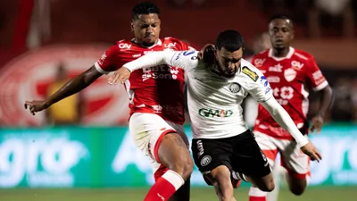 Marquinhos Gabriel e os 35 anos que o Vila Nova colocou na camisa 10
