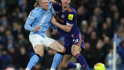 Aït-Nouri e a camisa 21 que o Manchester City apostou num argelino de 24 anos