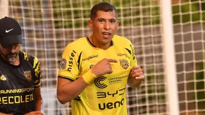 Wilfrido Báez e a camisa 17 que o Deportivo Recoleta apostou num paraguaio de 31 anos