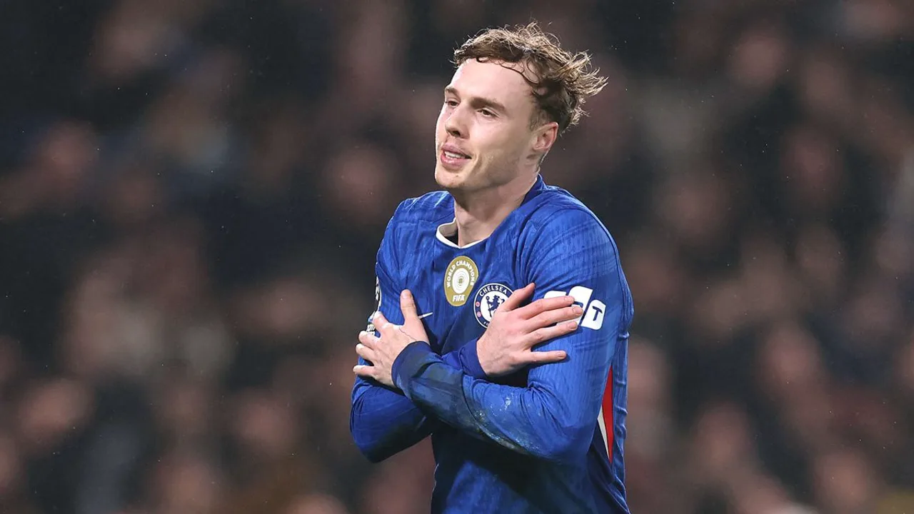 Cole Palmer, meia do Chelsea com a camisa 10, em ação durante partida da Champions League 2025/2026