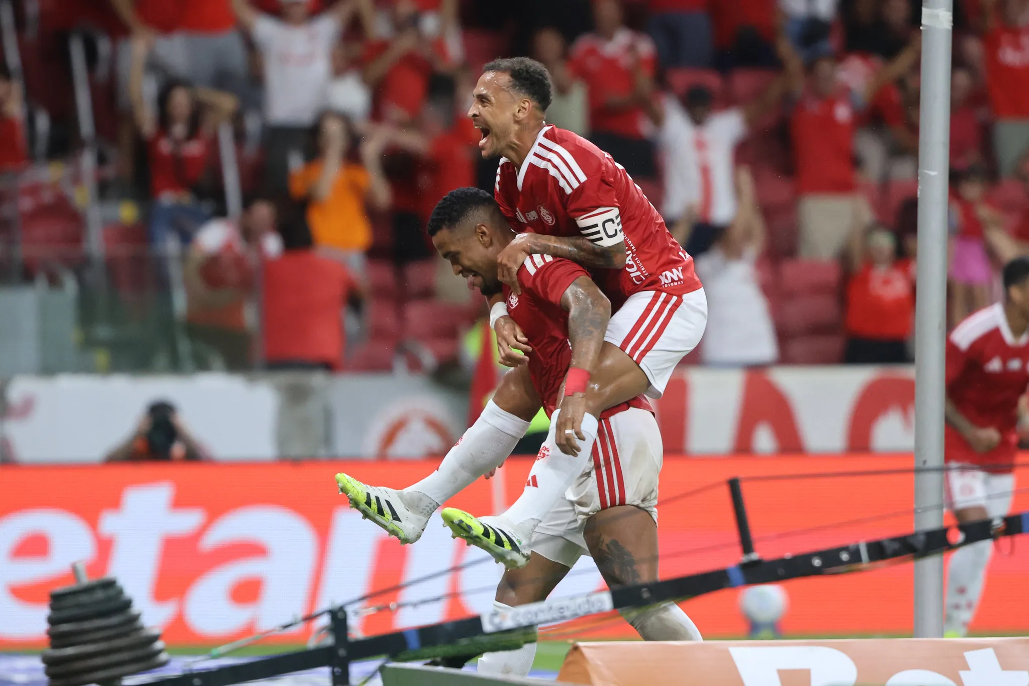 O que dizem os números Bernabei e Alerrandro tiram o Inter da v