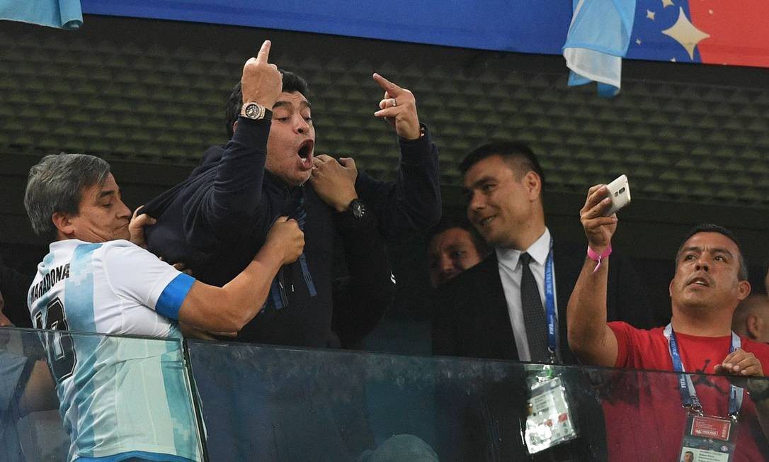 O que aconteceu, exatamente Gianinna Maradona chora no tribunal e ac