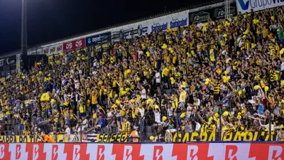 Avaí e Novorizontino empatam em 1 a 1 no Aderbal com expulsão e gol no último lance