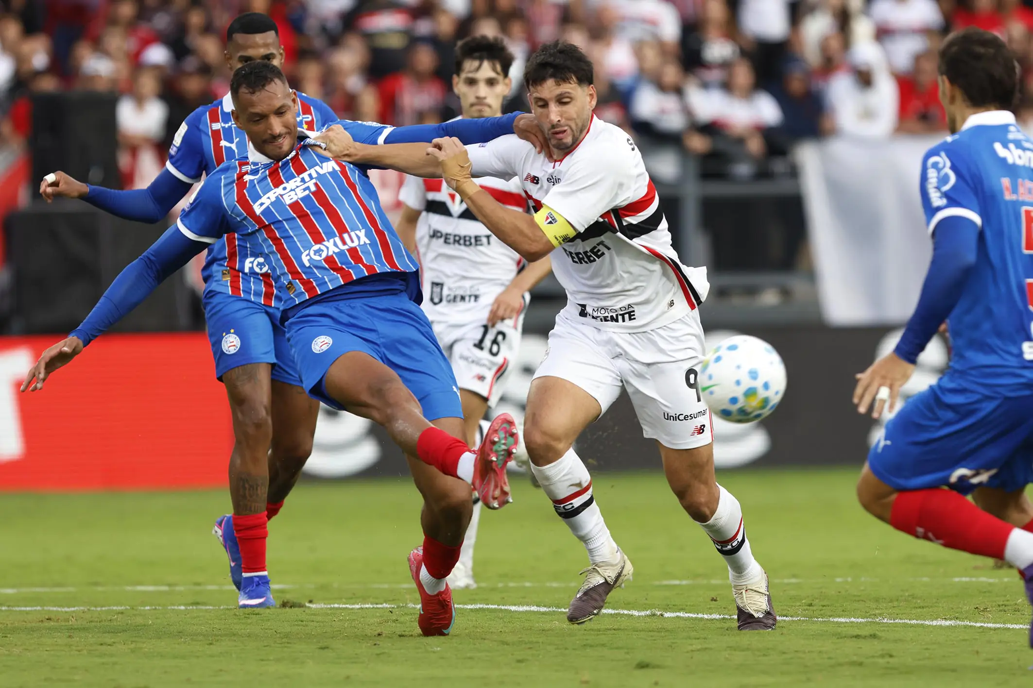 O que aconteceu Lucas Moura caiu sozinho e o contrato qu