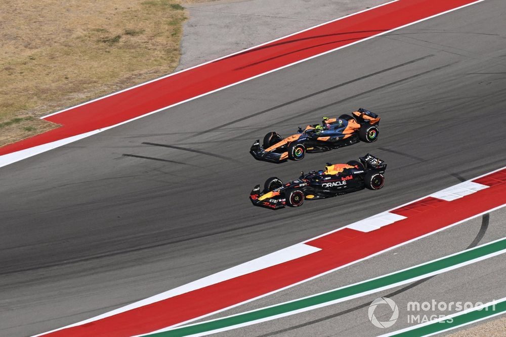 Quem perde McLaren errou o timing e Norris pagou o