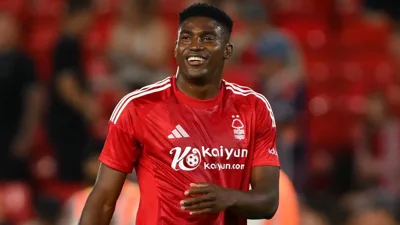 Nottingham Forest humilha o Chelsea por 3 a 0 em Stamford Bridge com show de Awoniyi