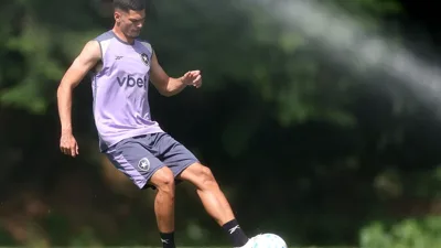 Anthony chegou em março, não jogou um minuto e o Botafogo sangra na defesa