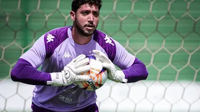Caíque França e os 37 jogos que um goleiro paulistano constrói no Guarani