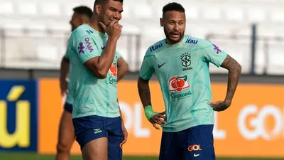 Casemiro joga a bomba no colo de Ancelotti e defende Neymar na Copa