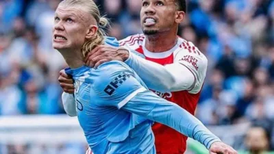 City tropeça em Liverpool e Arsenal fareja título que não vem desde 2004
