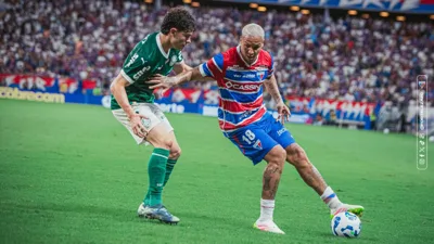 Vila Nova deixa a liderança escapar com um a mais em campo