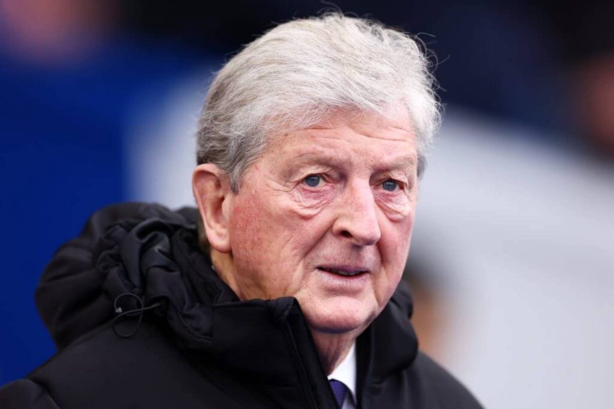 Como ele lida com a estrela do elenco Roy Hodgson, o veterano de 78 anos que a
