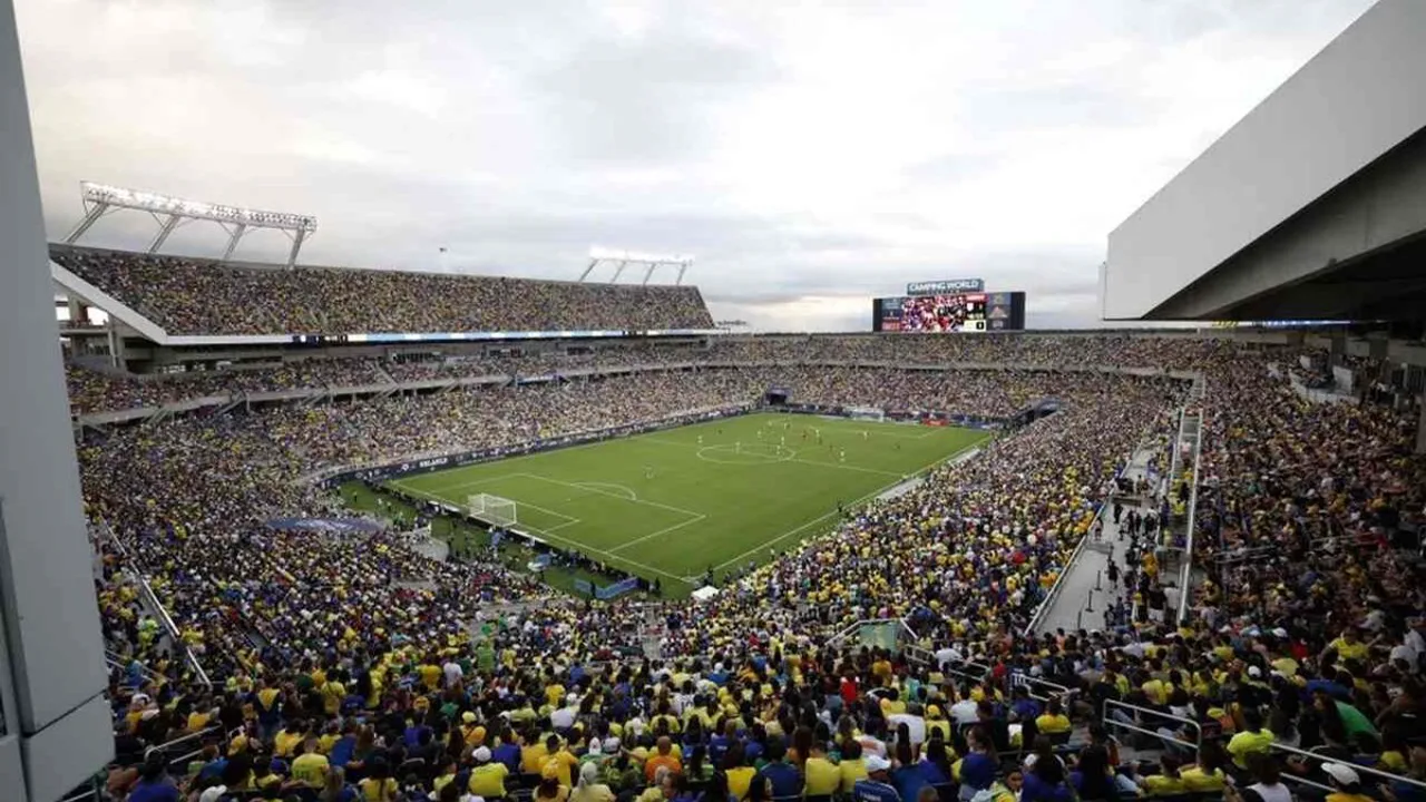 Jogadores da seleção do Irã em campo durante partida das eliminatórias da Copa do Mundo
