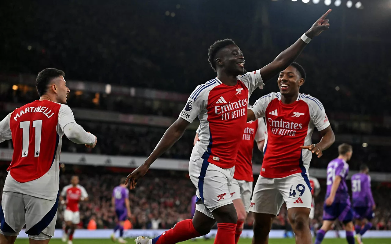 O gol que Saka construiu com os próprios pés Saka empurra o Arsenal para onde el