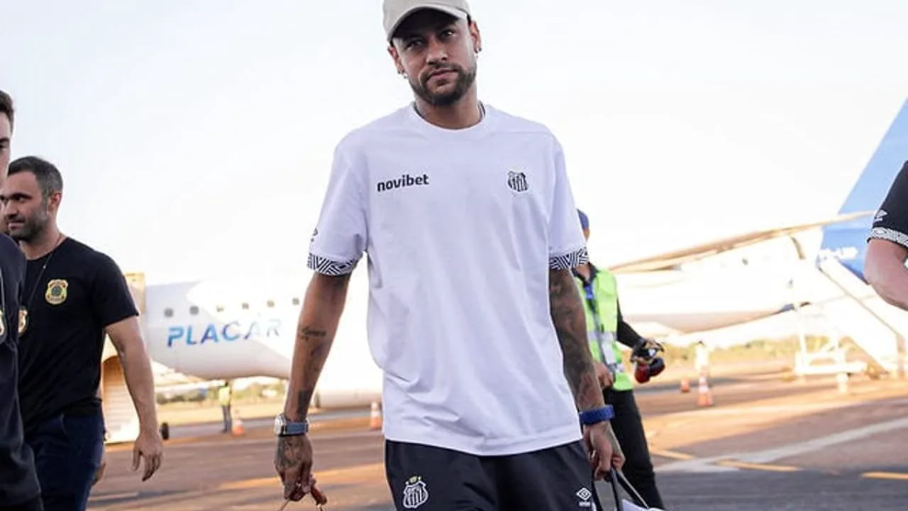 Neymar com a camisa do Santos em campo durante partida da Copa Sul-Americana 2026