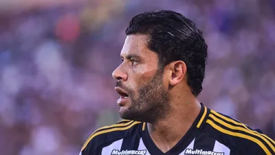 O algoz virou aliado e o Maracanã ficou verde por Hulk