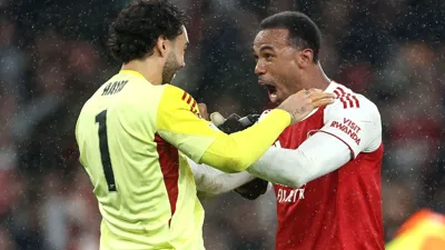 O garoto de 19 anos que Arteta escolheu no lugar de um jogador de 70 milhões