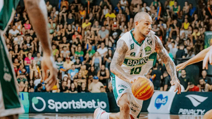 Quadra do Oscar Zelaya Gymnasium durante partida do NBB entre Botafogo e Bauru em dezembro de 2024