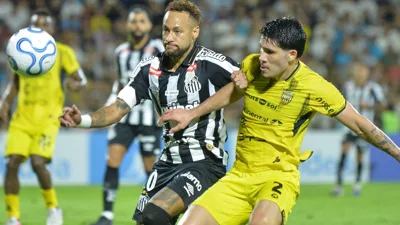 O abraço não apagou o tapa e o Santos carrega os dois