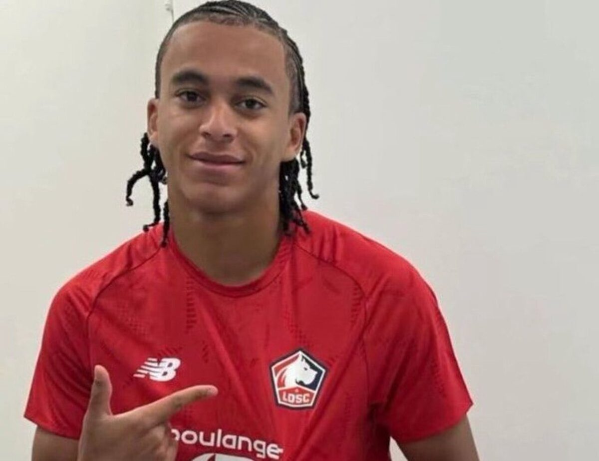 A petição, o vestiário e o peso institucional da pressão Oito milhões de assinat