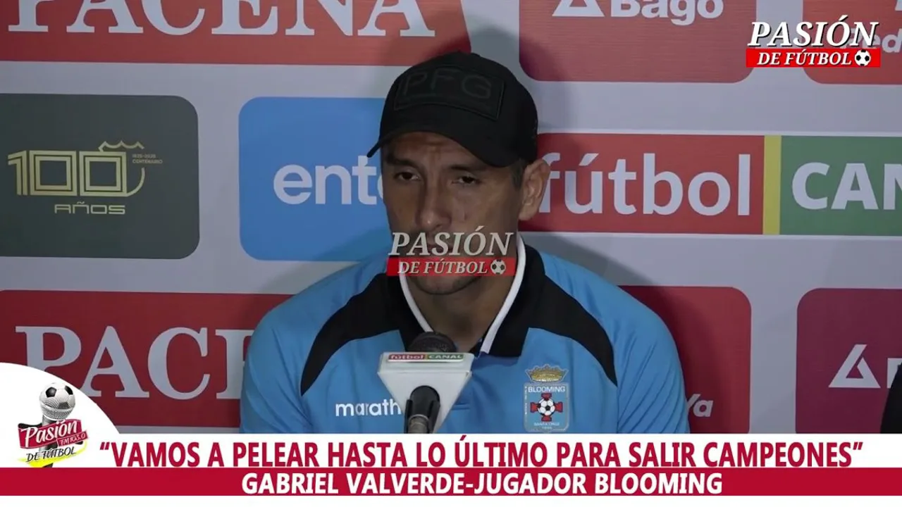 Valverde e Tchouaméni em disputa durante treino do Real Madrid em Valdebebas, temporada 2025/2026