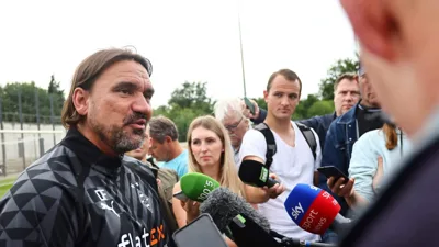 D. Farke e a ordem alemã que o Leeds levou para a Premier League