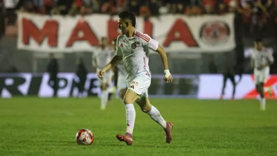 48 minutos para Borré ressurgir e o Inter respirar em Pelotas