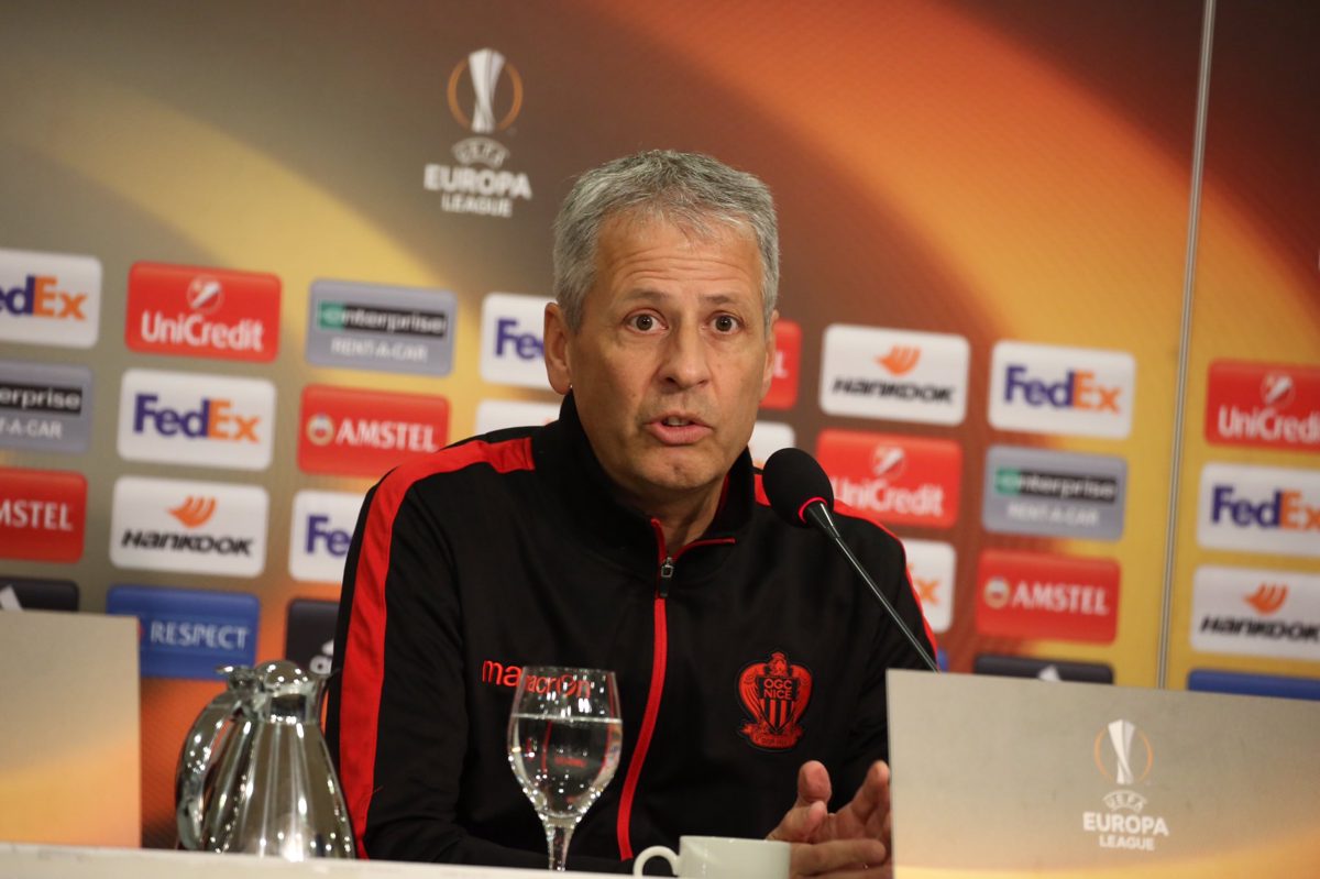 Como ele lida com a estrela do elenco L. Favre e o paradoxo suíço que o Nice r
