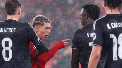 Cobrir a boca para insultar vai custar a expulsão na Copa do Mundo