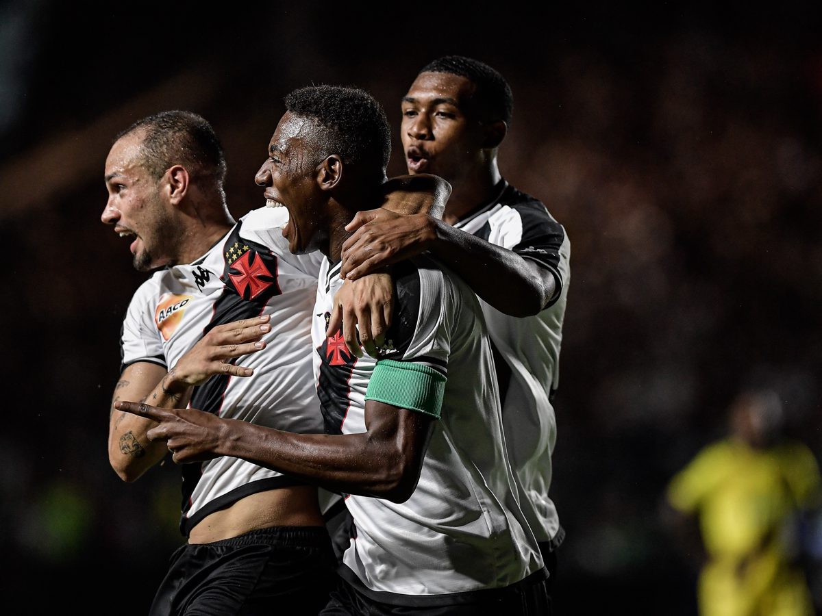 O ajuste que decidiu o jogo Há um ano, Vasco venceu o São José por 8