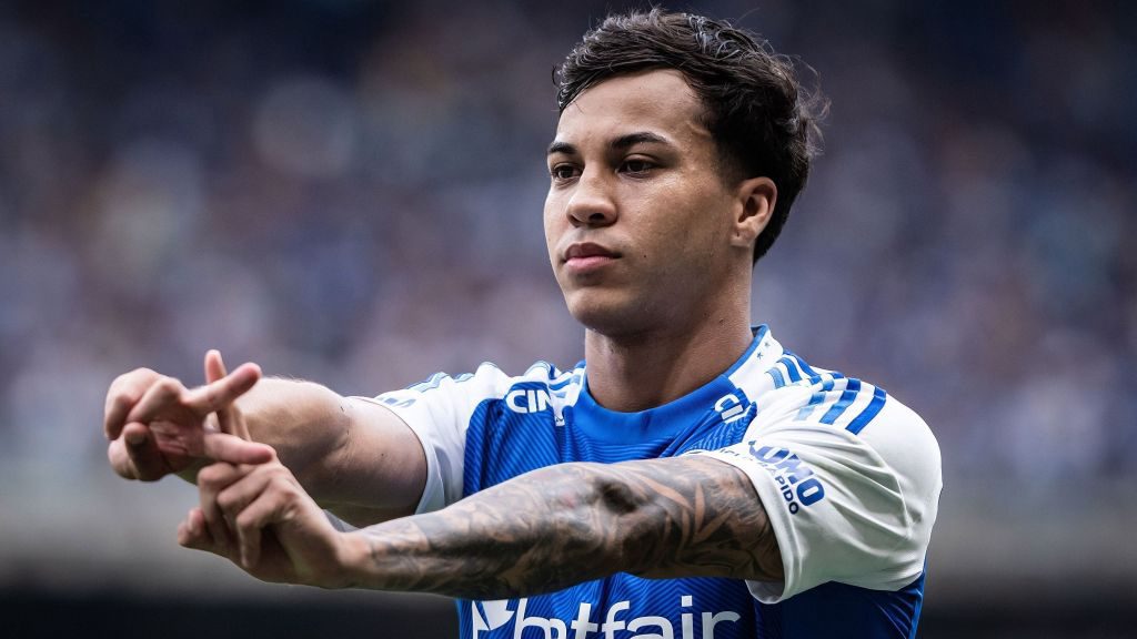 Em uma liga europeia de elite, quem se adapta primeiro Kaio Jorge e Yuri